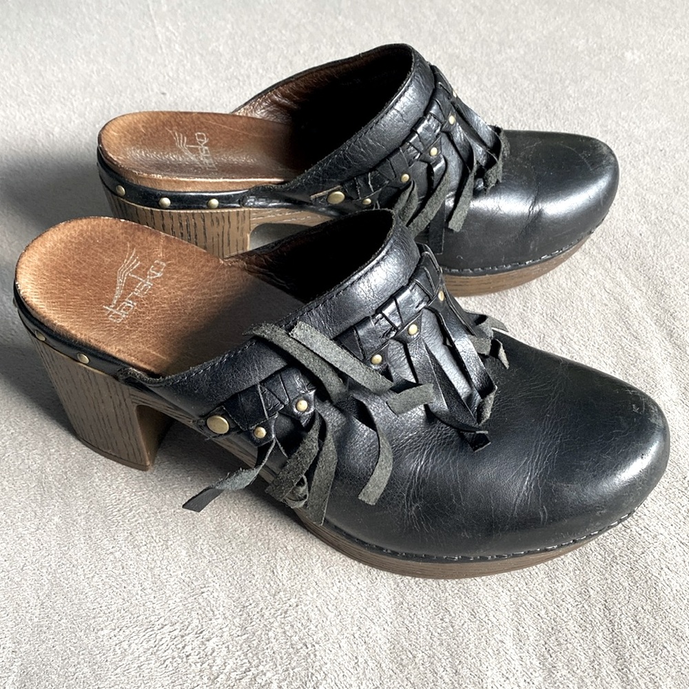Dansko "Deni" Black Leather Fringe Stunned Block Heel Clogs/Mules Size 7.5 - 8 !